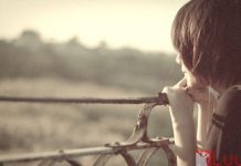 Đừng yêu em vô tâm như thế