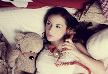 Luôn chờ em cúp máy trước!
