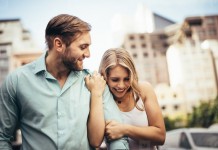Làm đàn ông đã khó, làm đàn ông tinh tế càng khó hơn: Người biết cách xử sự, nói lời “đáng nghe”, phụ nữ phát cuồng!